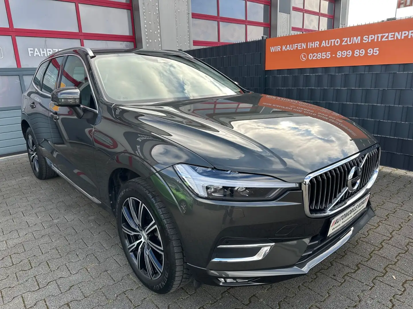 Volvo XC60 / Inscription/Leder/Kamera/LED/AHK/ Gris - 1