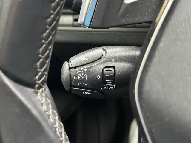 Peugeot 5008 view 18