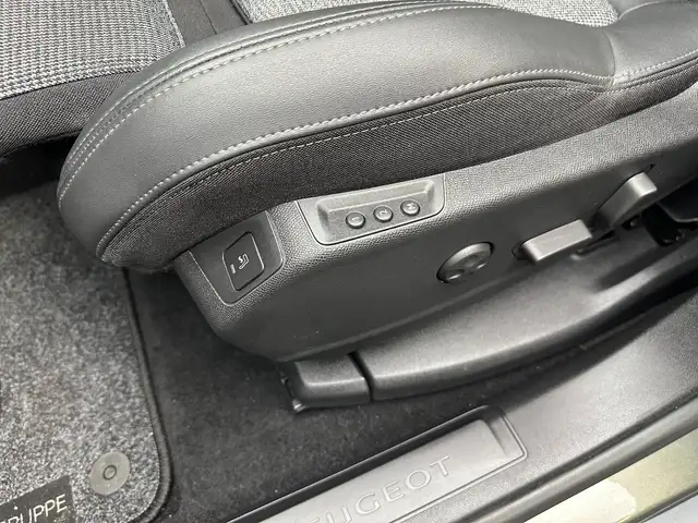 Peugeot 5008 view 15