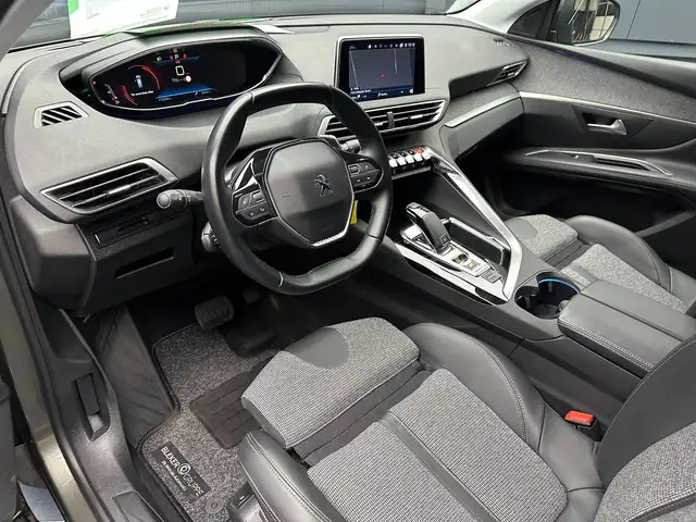 Peugeot 5008 view 16