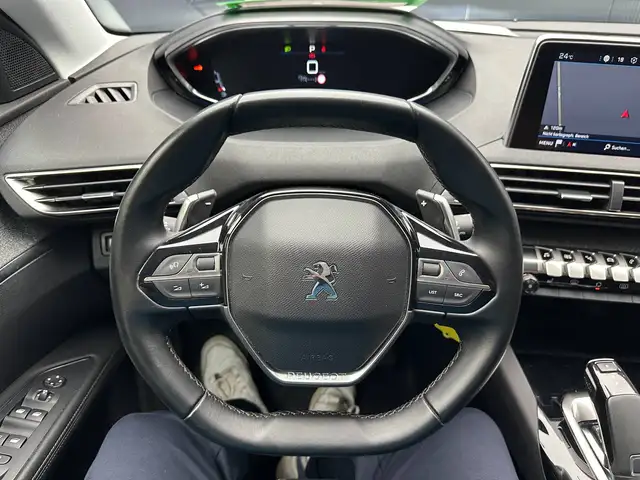 Peugeot 5008 view 17
