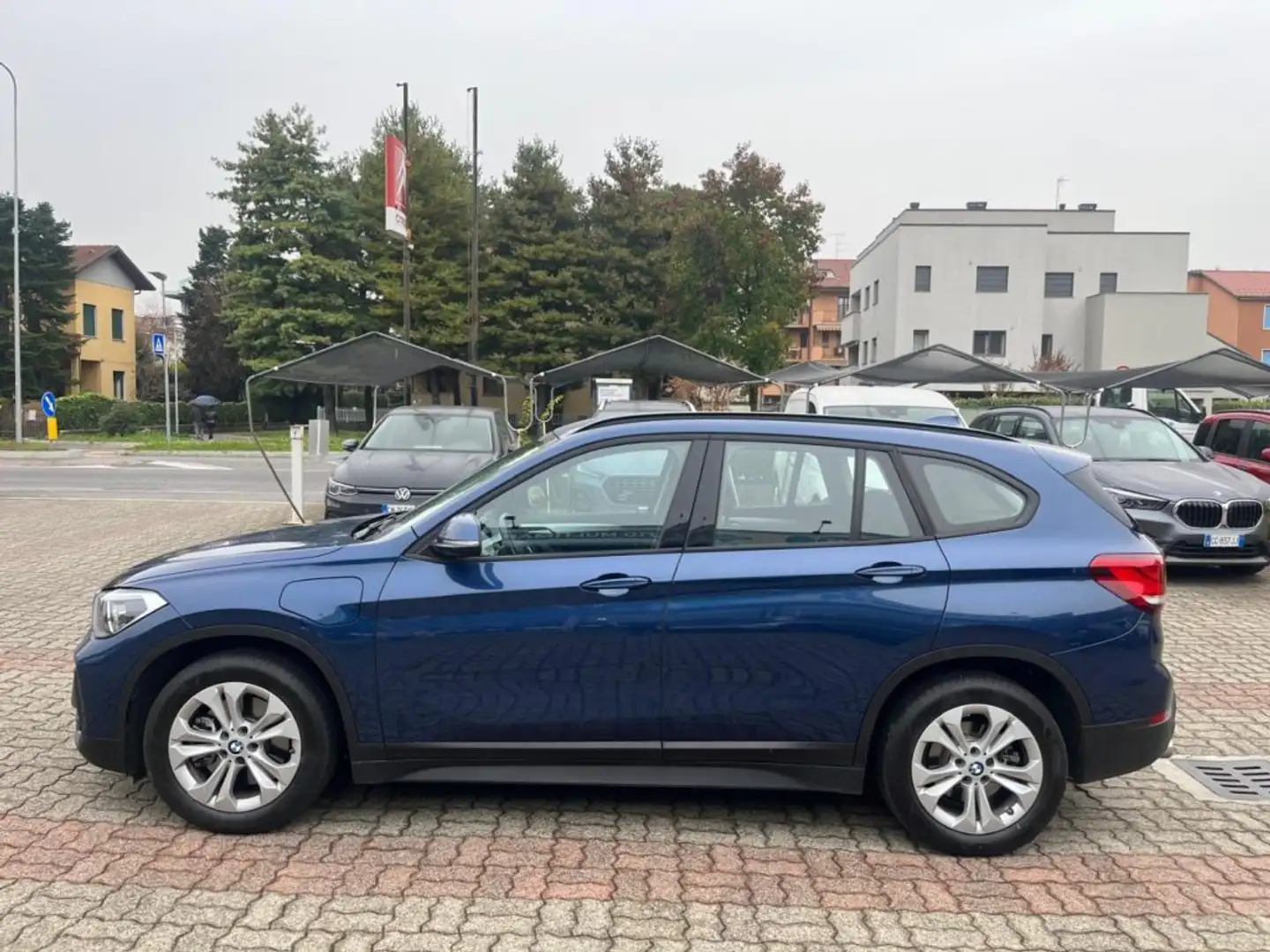 BMW X1 xDrive25e Business Advantage Bleu - 2