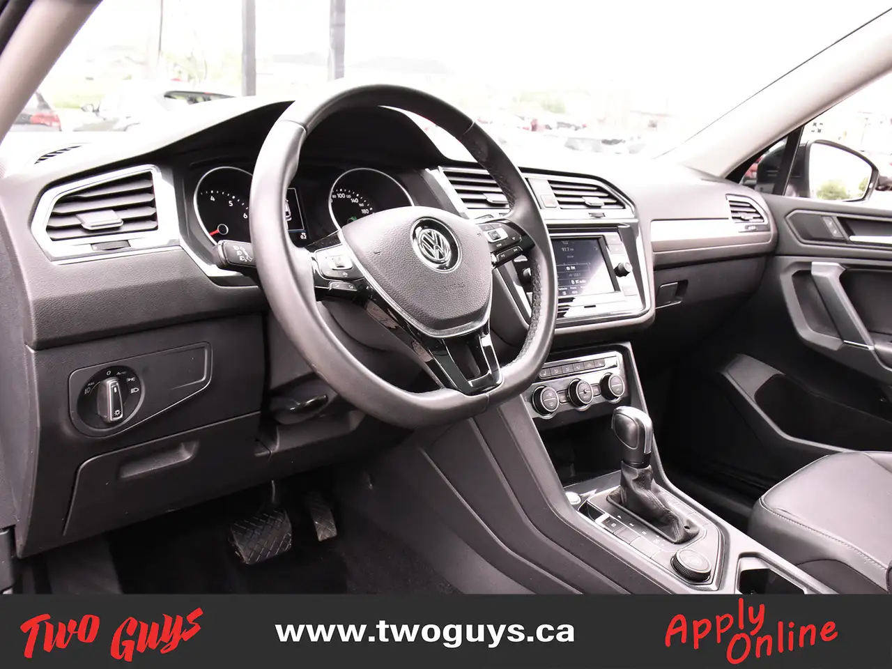 Volkswagen Tiguan снимка Volkswagen Tiguan
