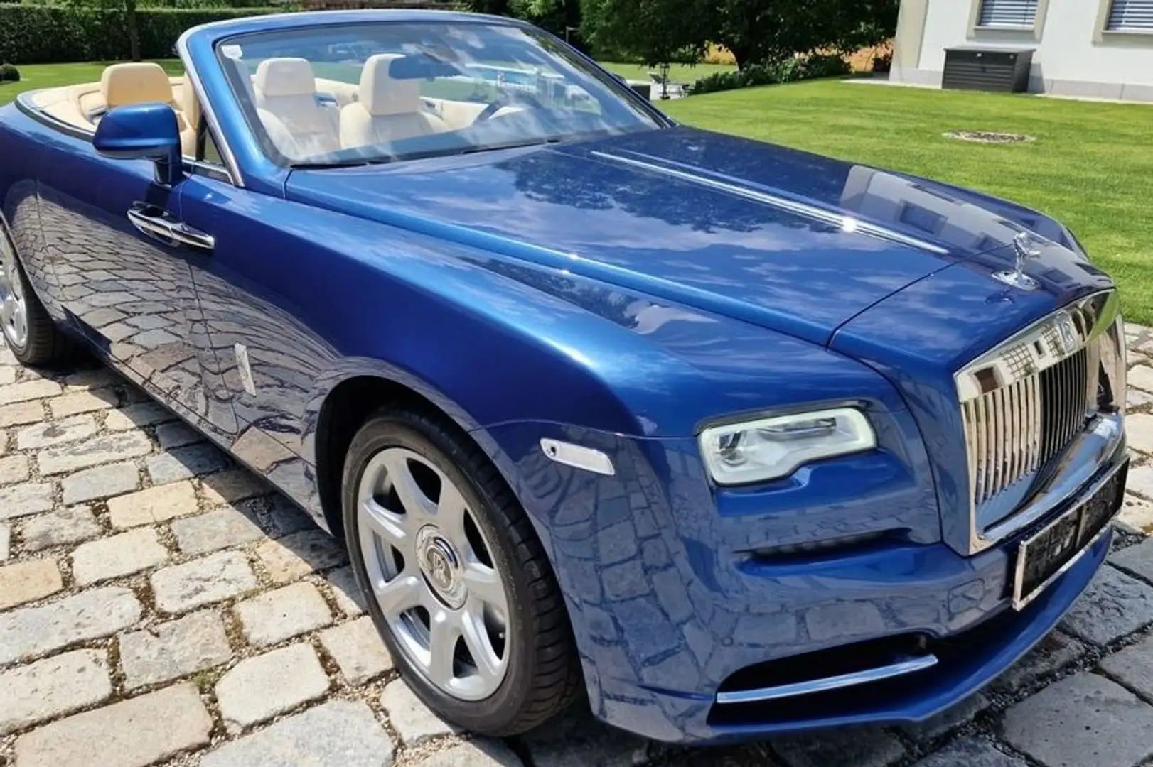 Rolls-Royce Dawn 6.6 V12 Niebieski - 1