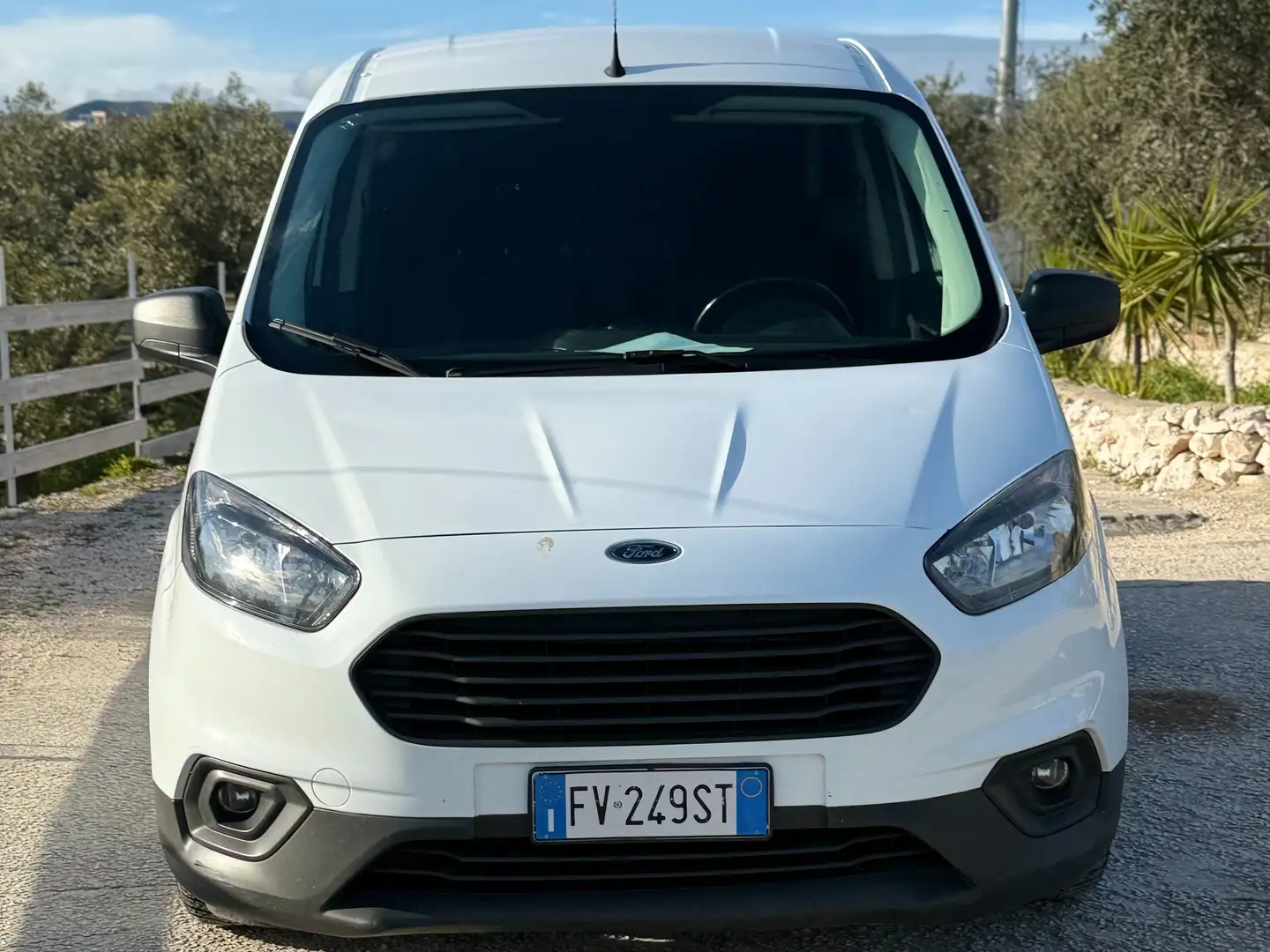 Ford Transit Courier 1.5 tdci Bianco - 1