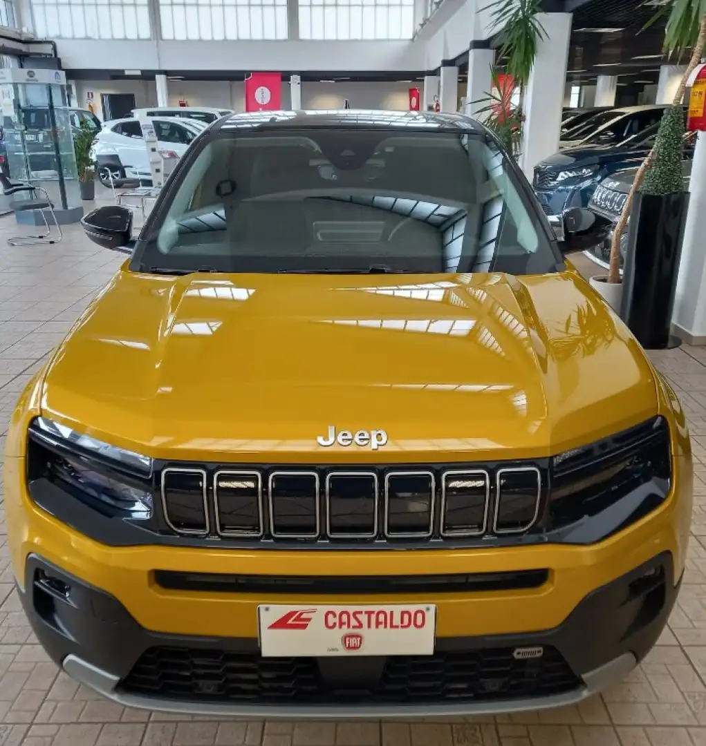 Jeep Avenger 1.2 Turbo 100 CV MHEV Summit Gris - 1