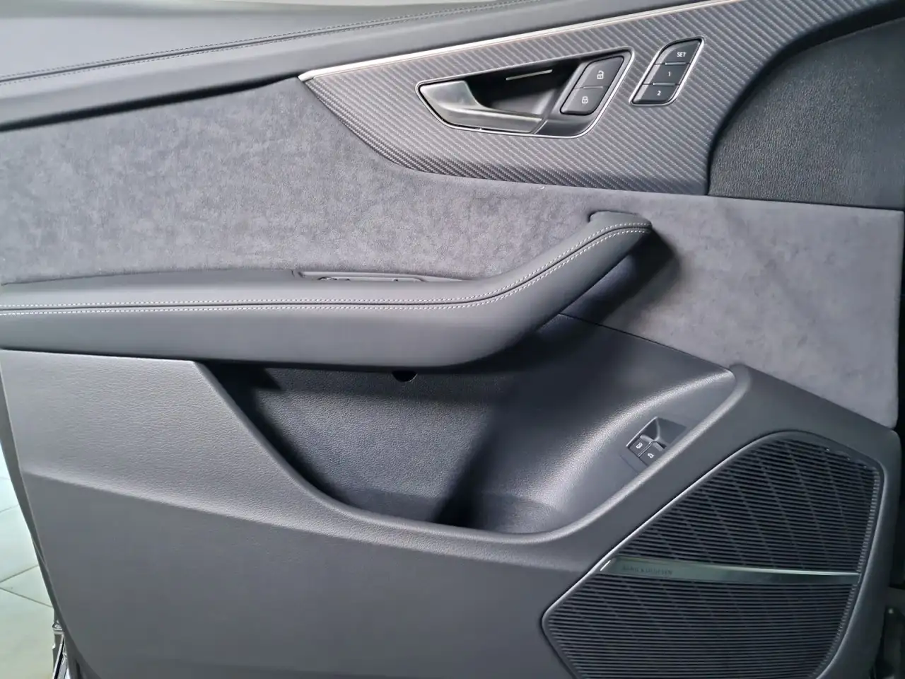 Audi Q8 TFSI e quattro S-line business tiptronic Klima 14