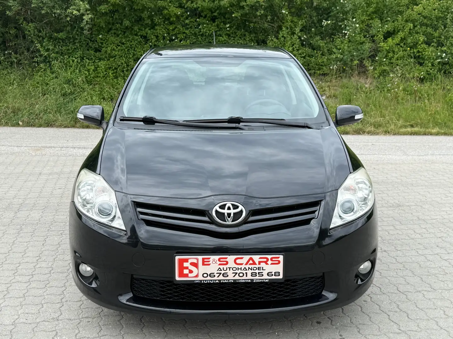 Toyota Auris 1.4 D-4D High Eco Schwarz - 2