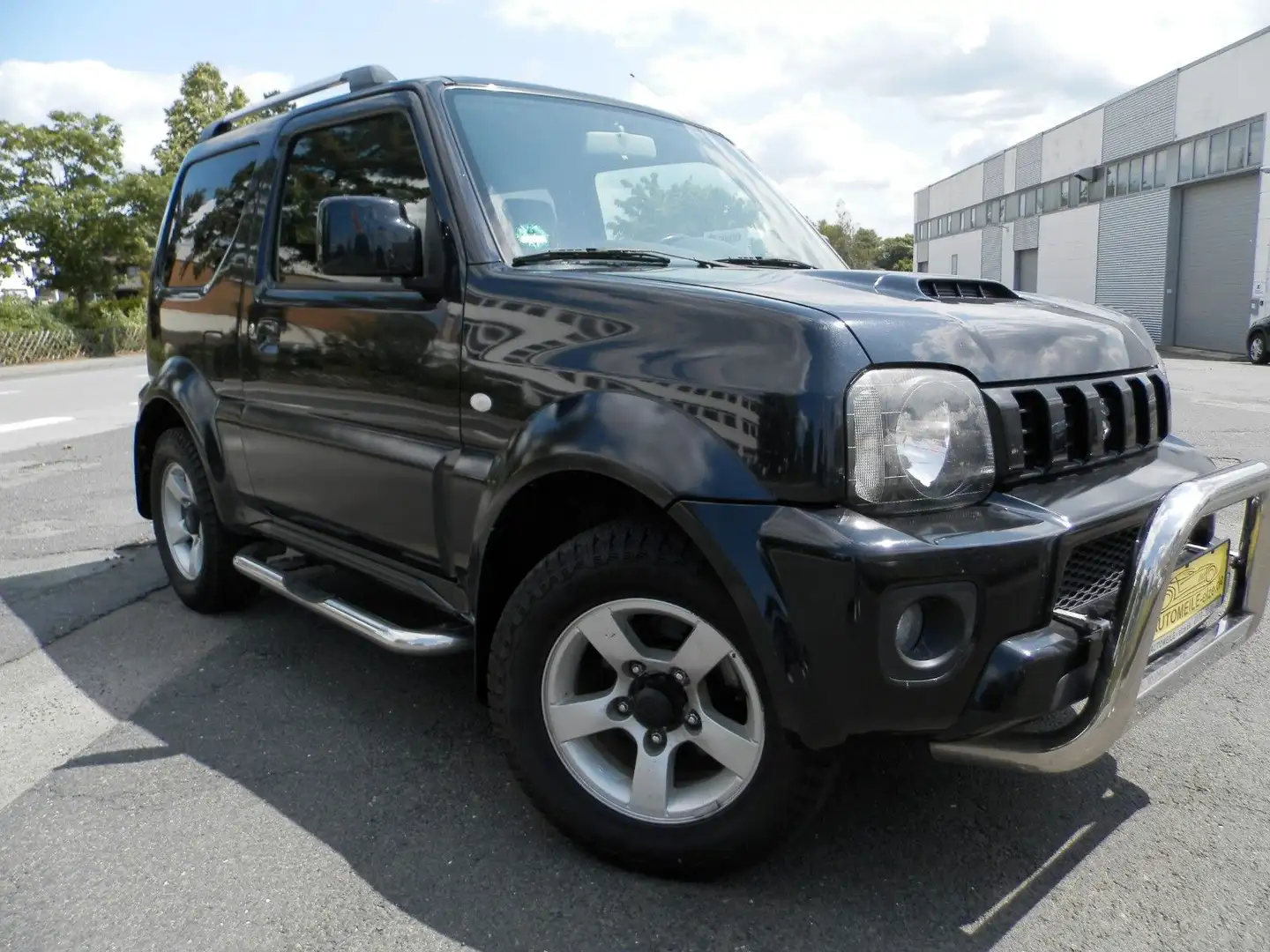Suzuki Jimny Style*Leder*Klima*ALU*Sitzhzg.*Chrom*AHK* crna - 2