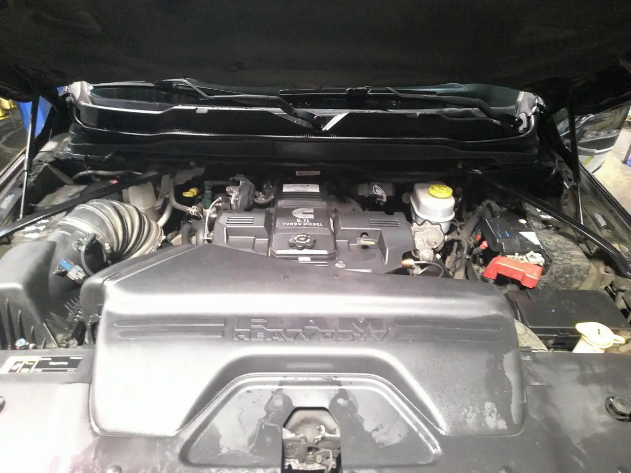 RAM 2500 снимка RAM 2500