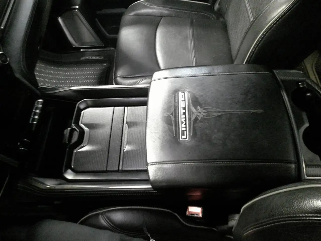 RAM 2500 снимка RAM 2500