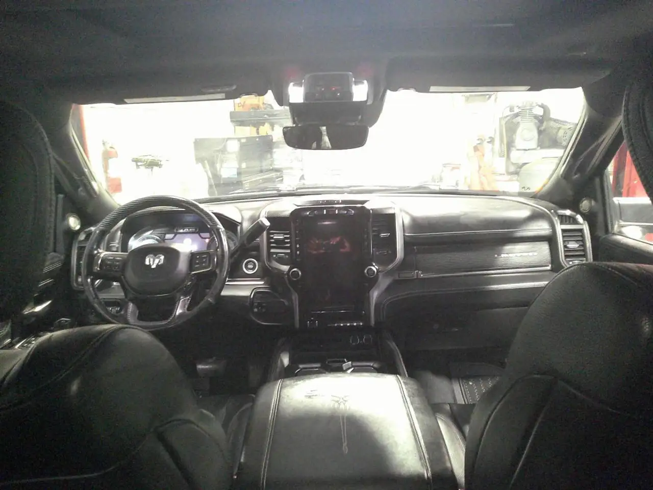 RAM 2500 снимка RAM 2500