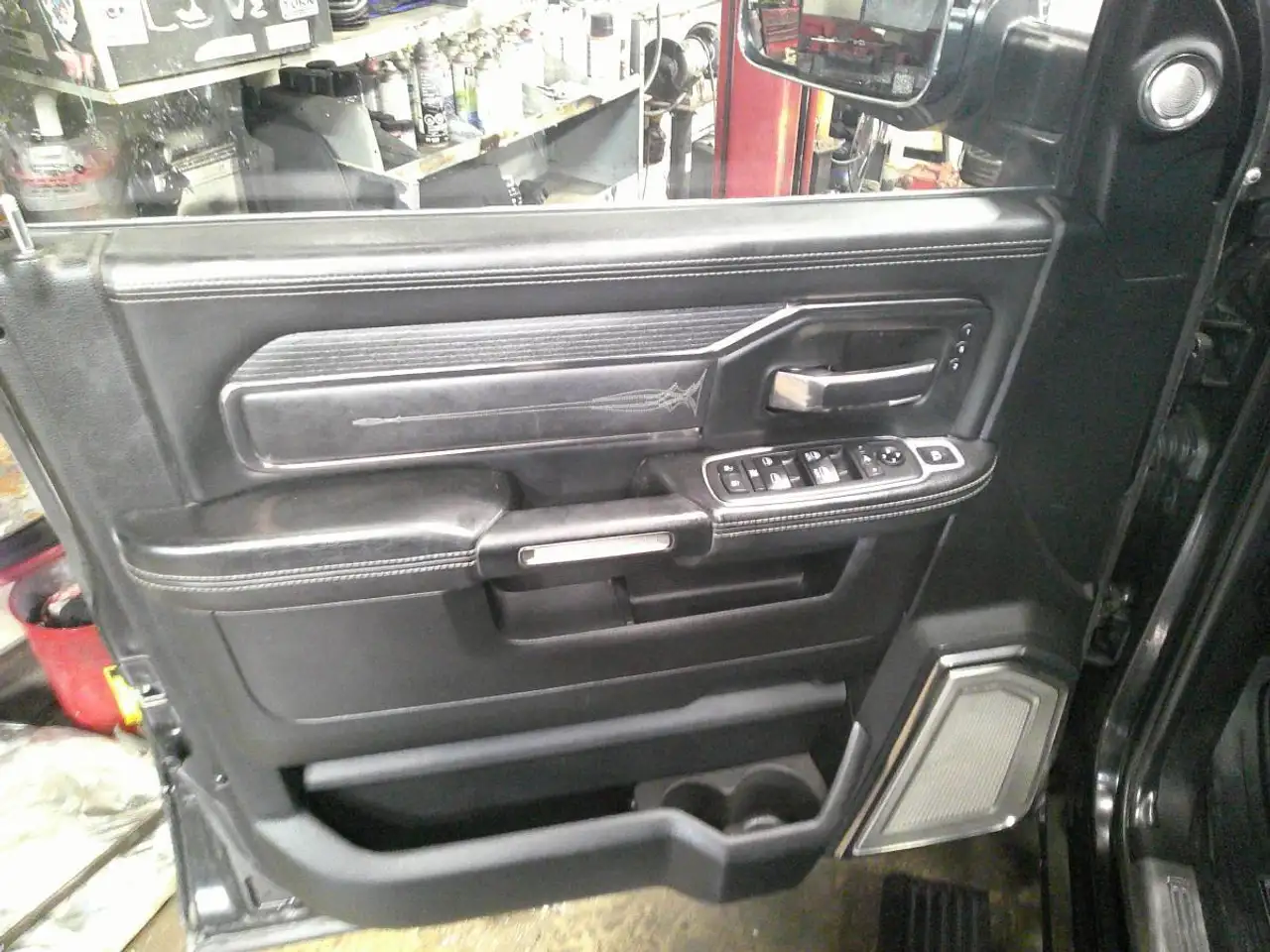 RAM 2500 снимка RAM 2500