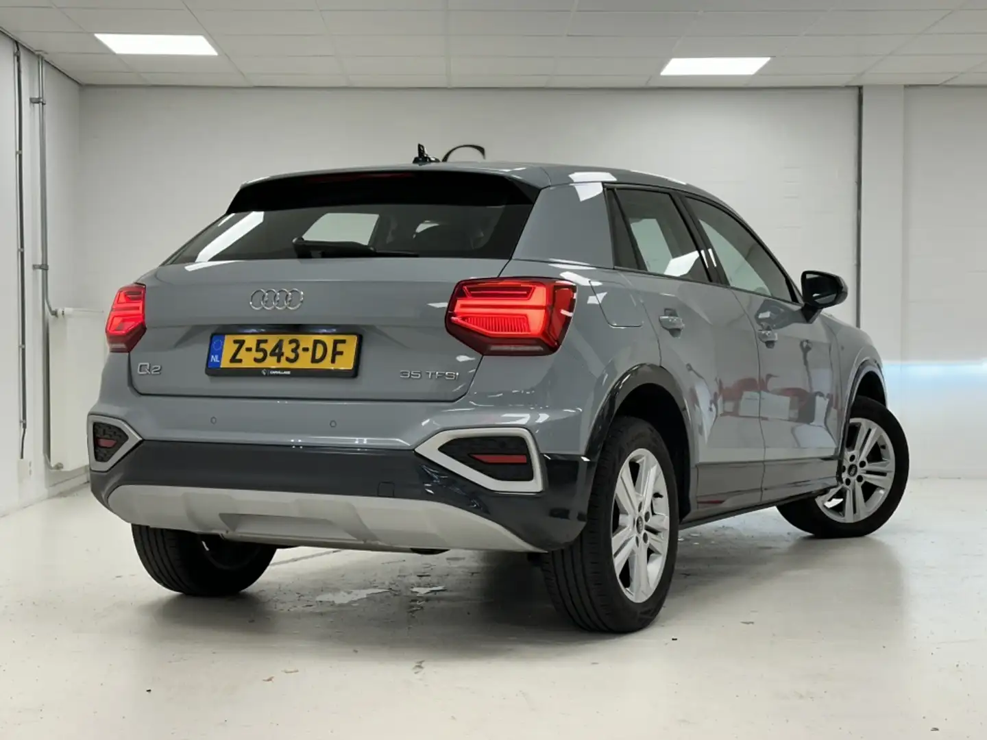 Audi Q2 35 TFSI Advanced ed. | Arrow Gray | Camera | LED M Gris - 2