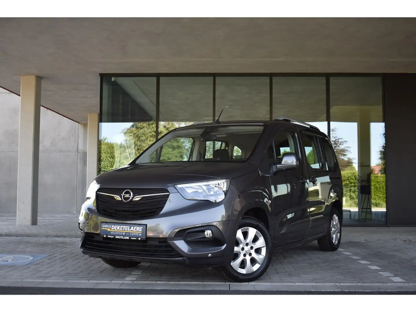 Opel Combo 1.5Turbo D L1 S/S *NaviApp*CarPlay*Parkeersensoren - 1