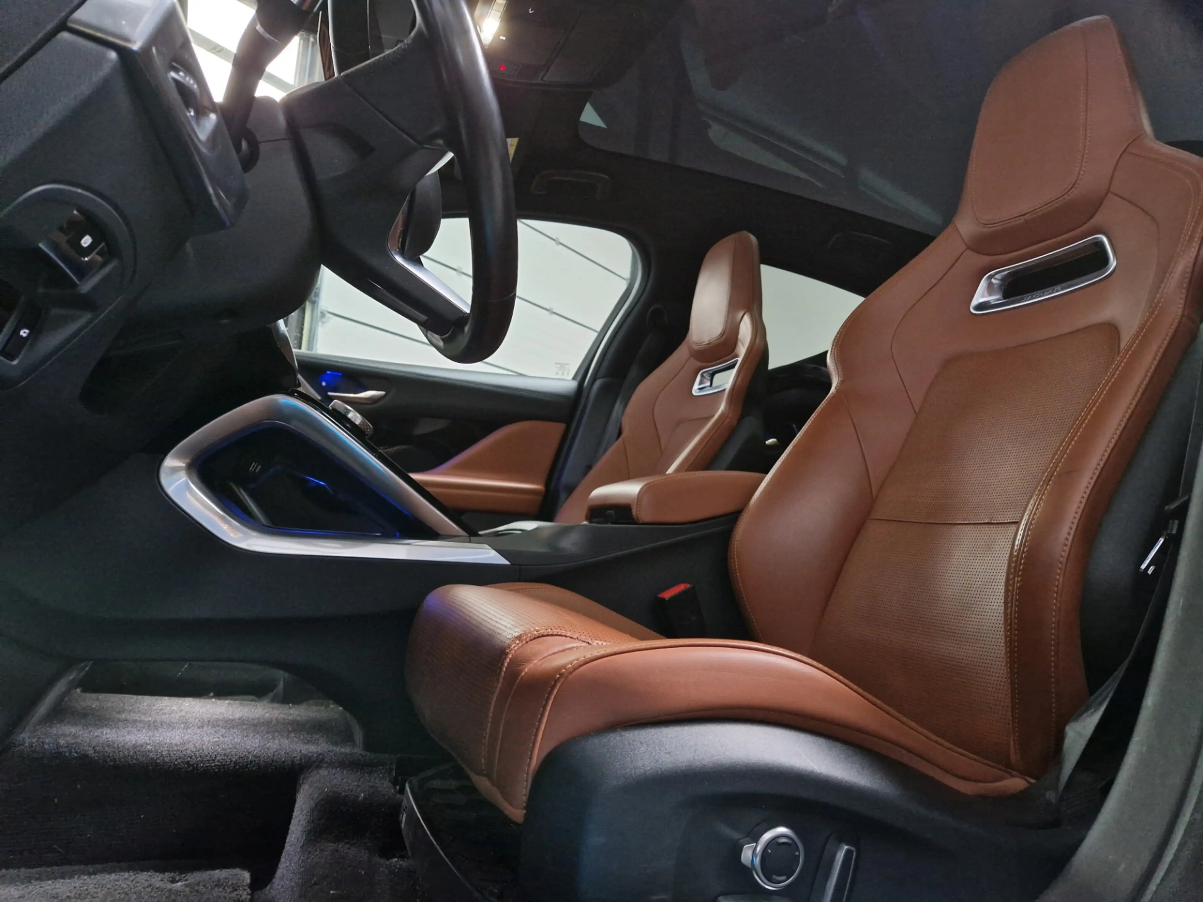 Jaguar I-Pace EV400 First Edition 90 kWh — photo 9