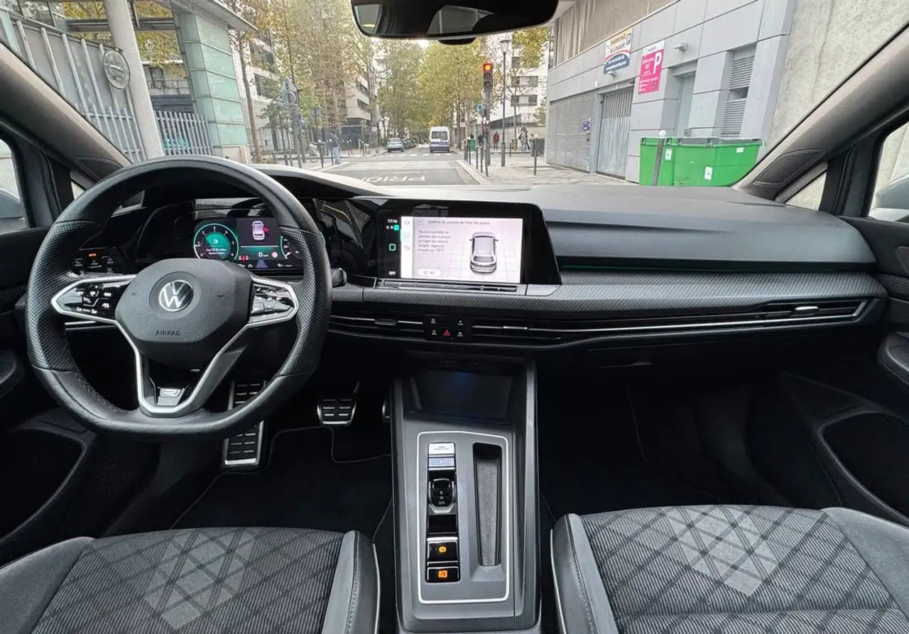 Volkswagen Golf Standard Model — photo 7