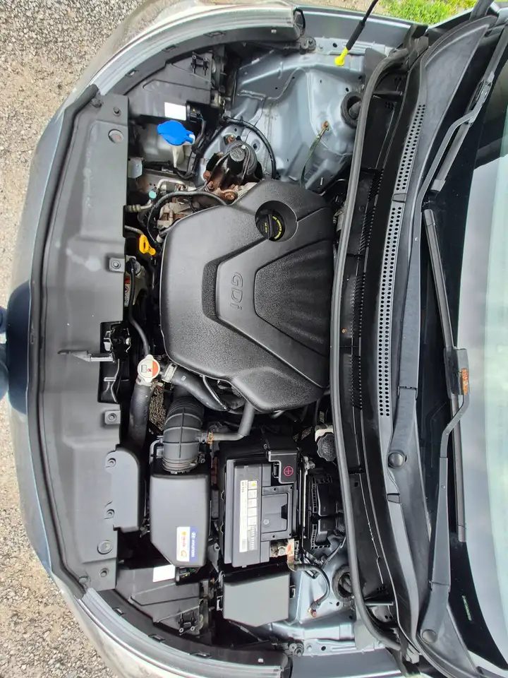 Hyundai ACCENT photo Hyundai ACCENT