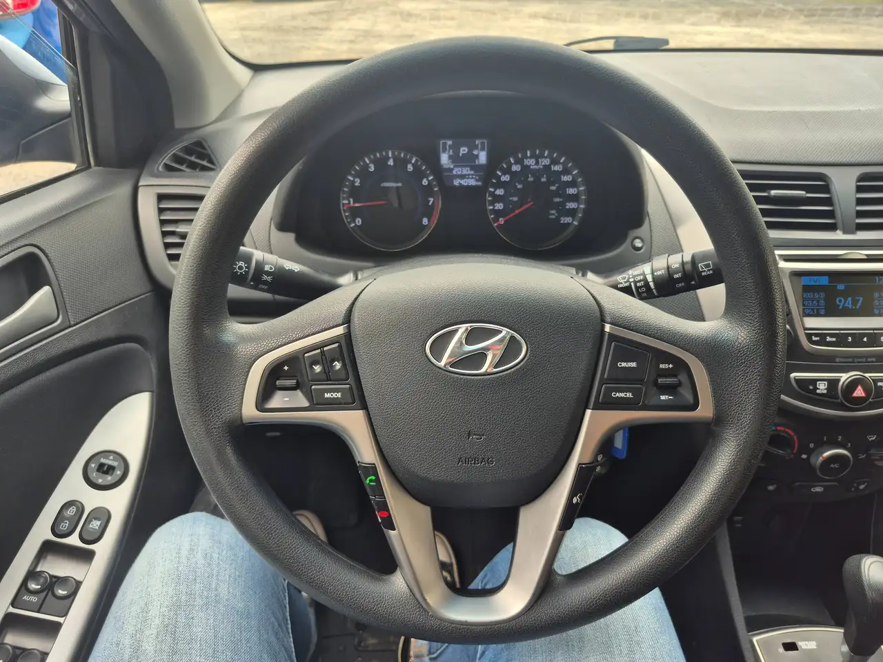 Hyundai ACCENT photo Hyundai ACCENT
