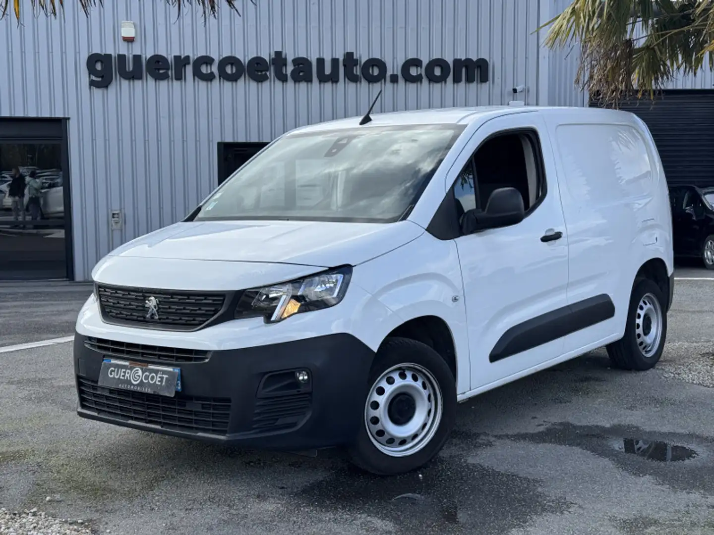 Peugeot Partner STANDARD 1000KG BLUEHDI 100CH S\u0026S BVM5 PREMIU Blanc - 2