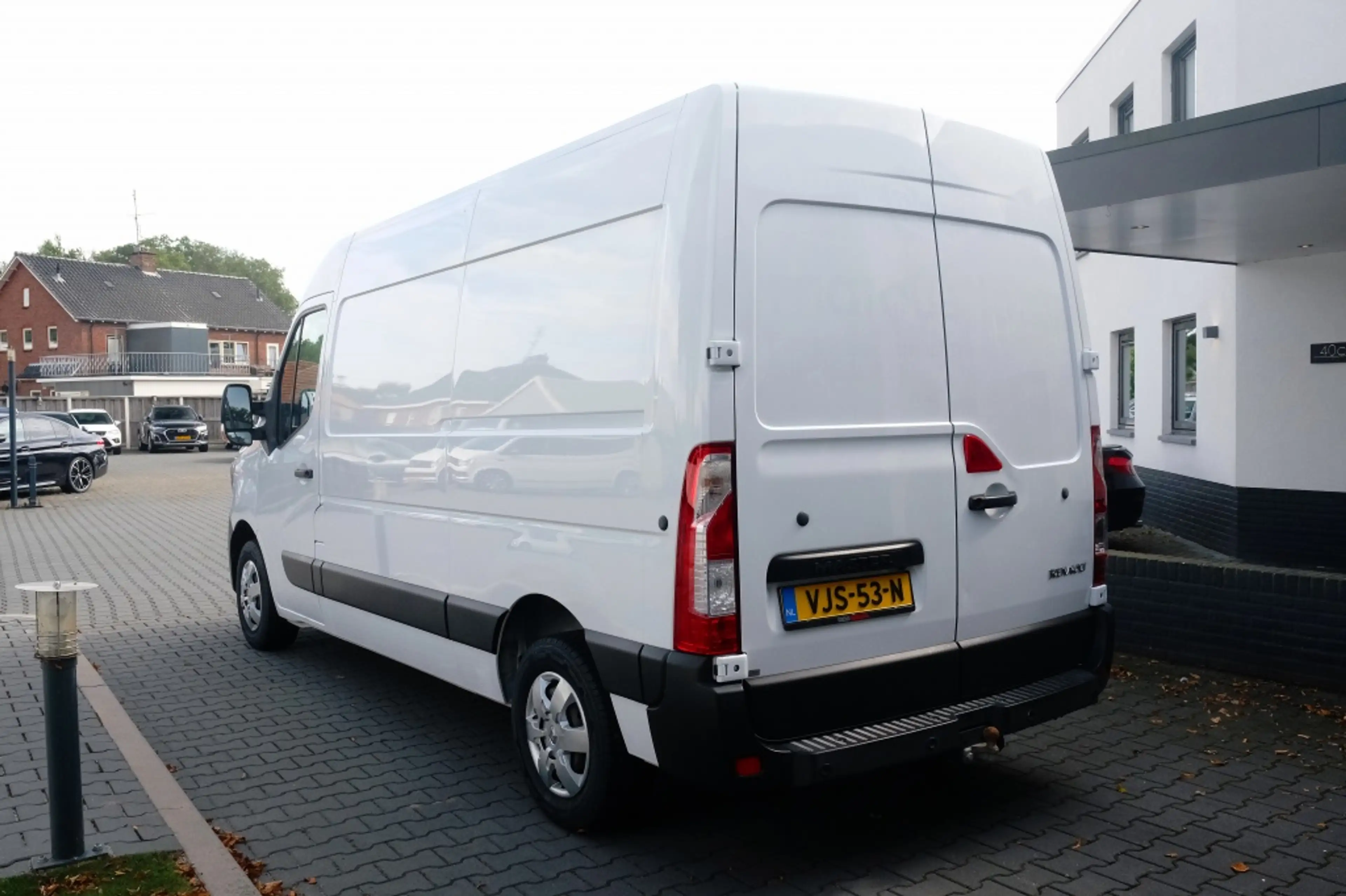 Renault Master T35 2.3 dCi L2H3 En. — photo 2