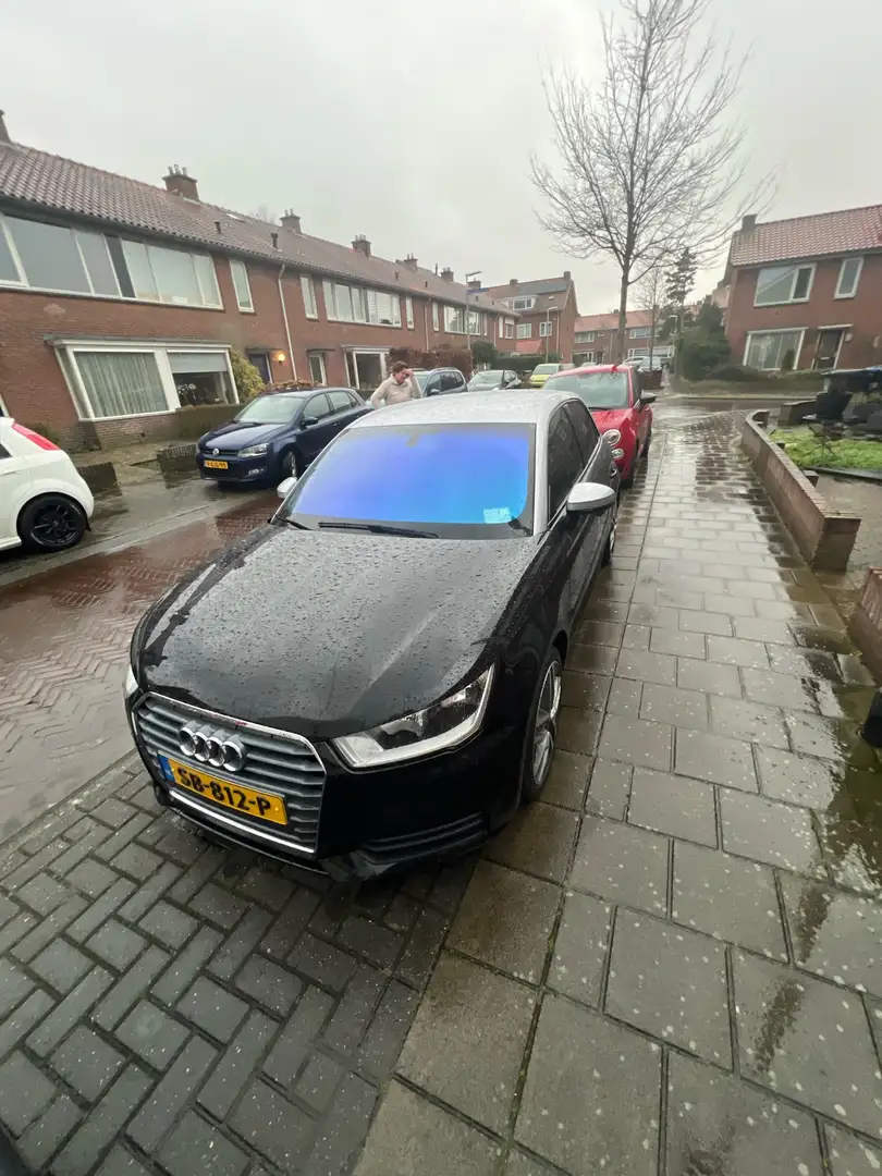 Audi A1 1.0 TFSI Des. ProL+ Zwart - 1