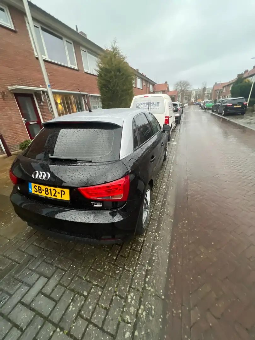 Audi A1 1.0 TFSI Des. ProL+ Zwart - 2