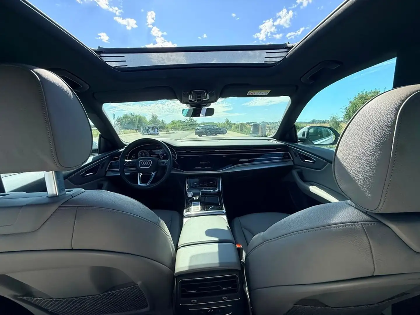 Audi Q8 55 TFSI e quattro - 1
