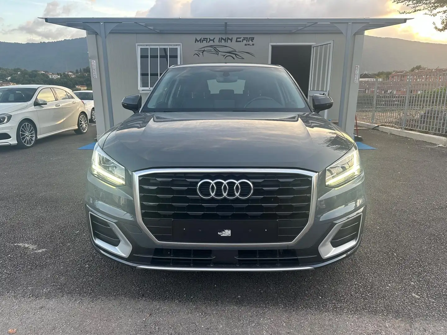 Audi Q2 30 1.6 tdi Business Design S Tronic Grau - 2
