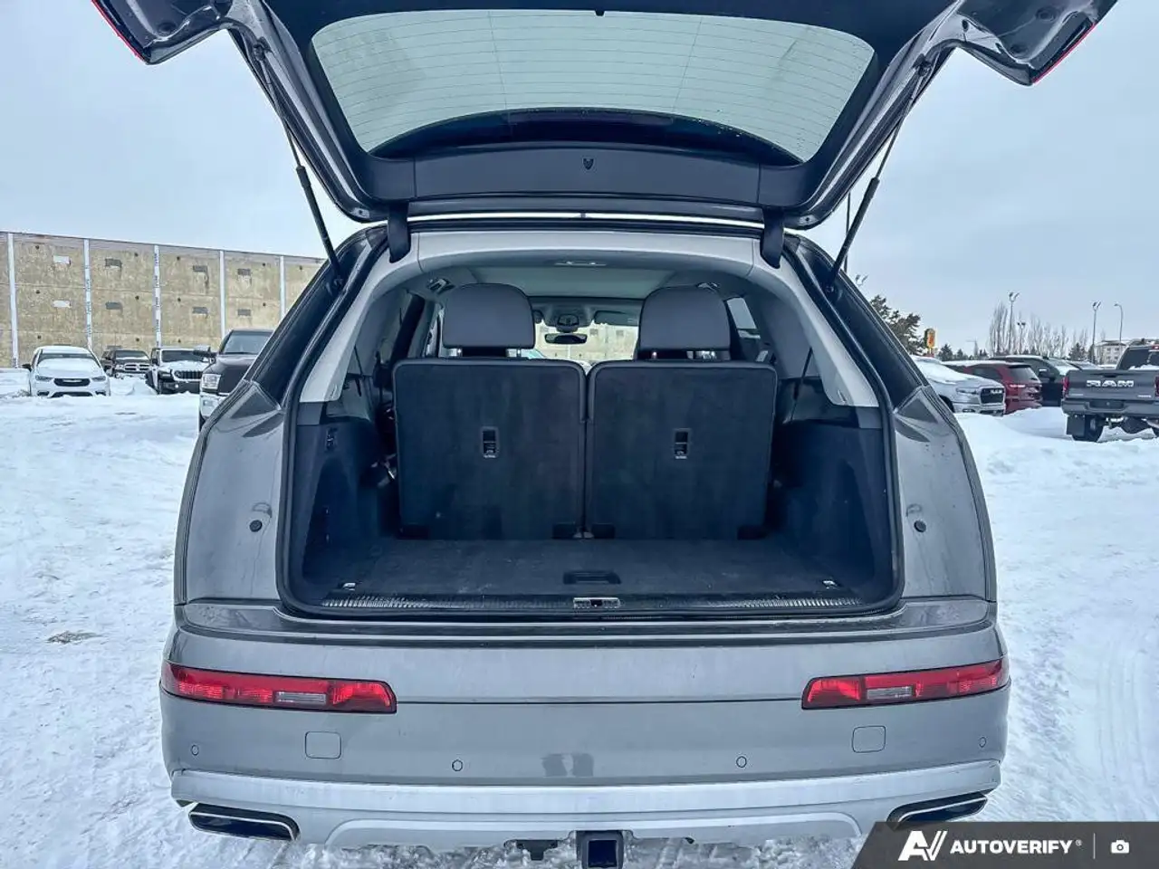 Audi Q7 снимка Audi Q7