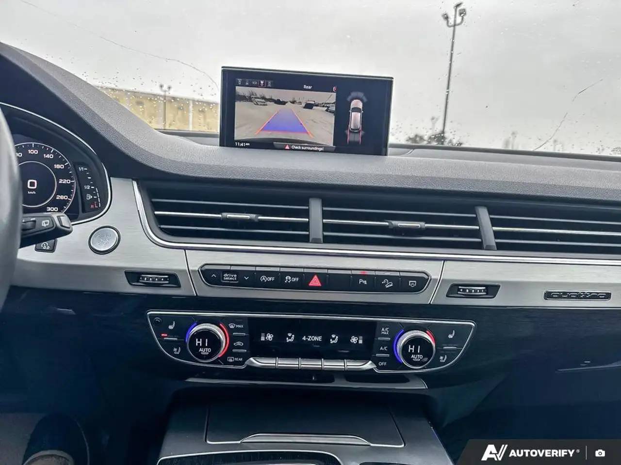 Audi Q7 снимка Audi Q7