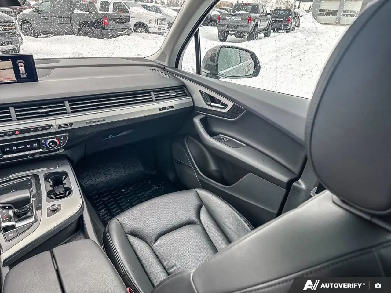 Audi Q7 снимка Audi Q7