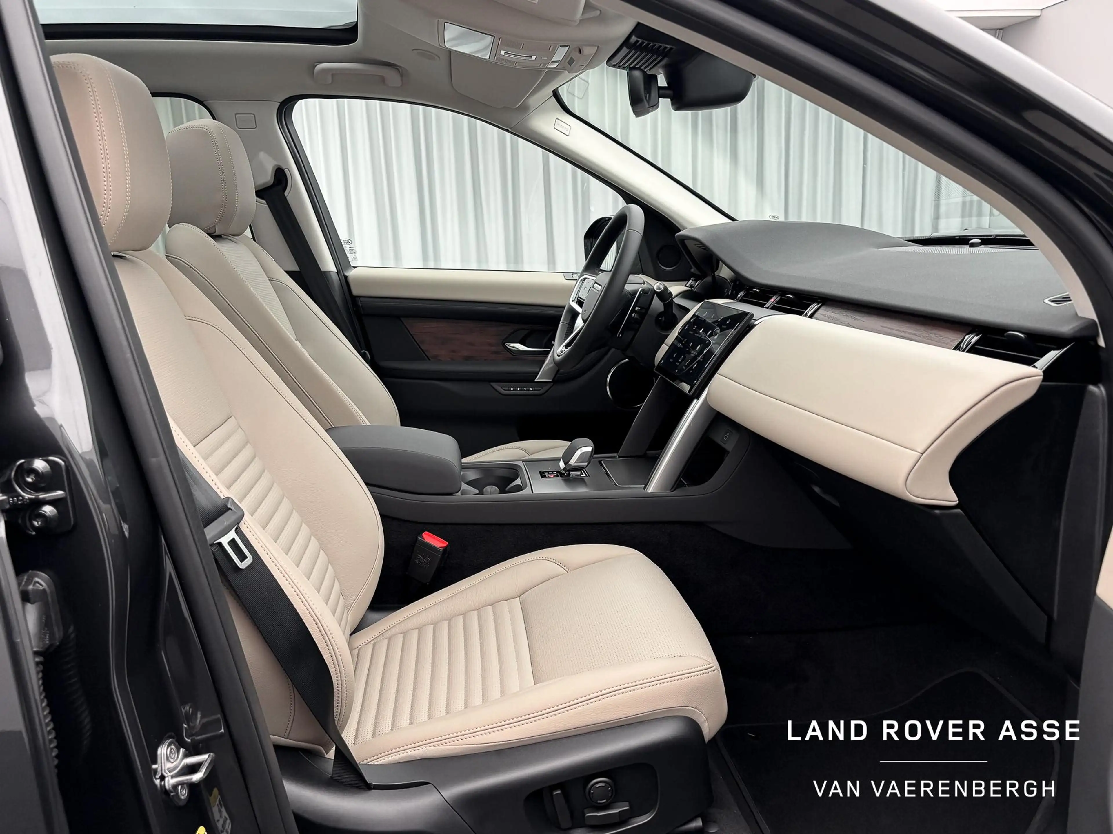 Land Rover Discovery Sport P270e S AWD — photo 5