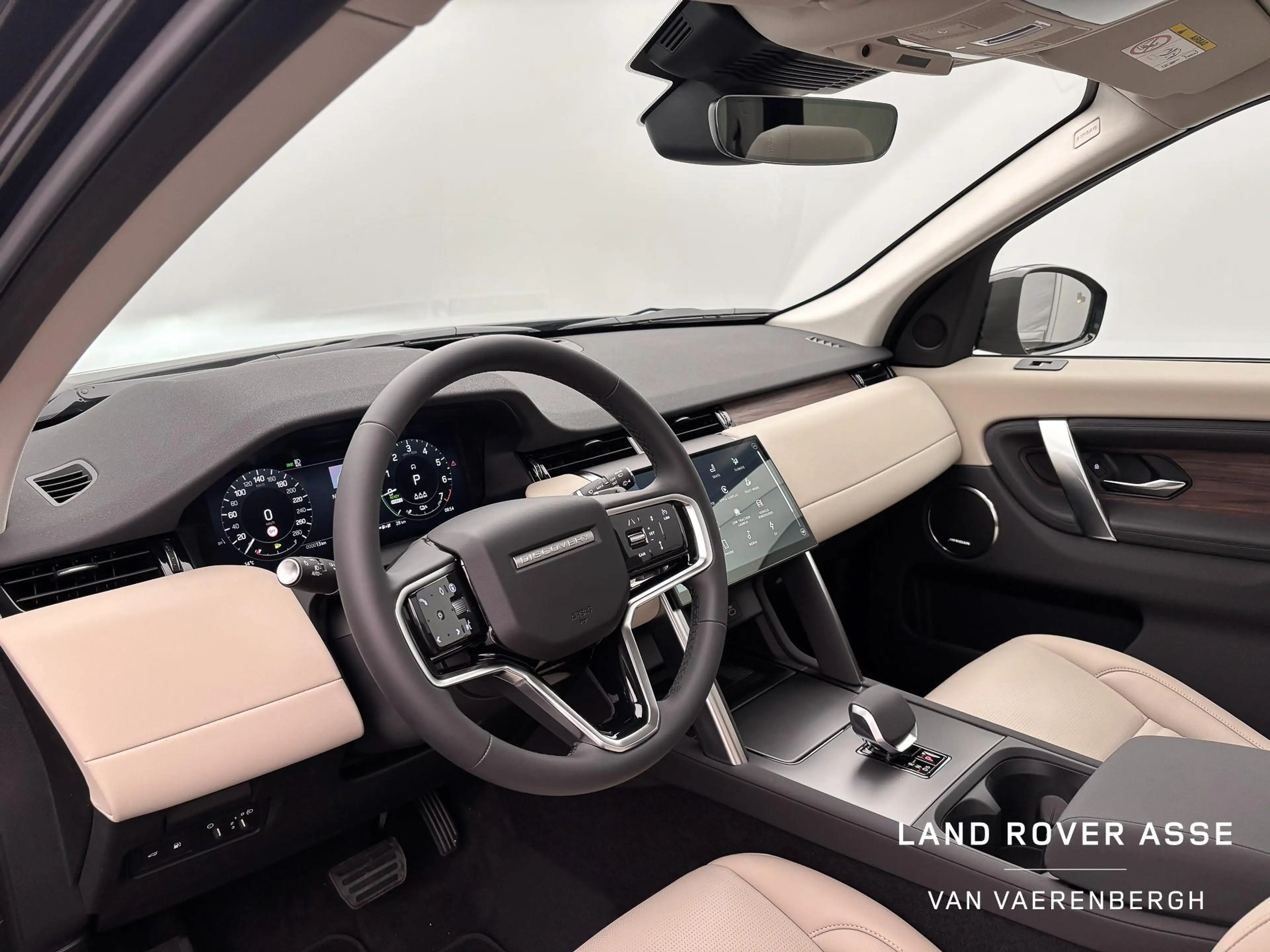 Land Rover Discovery Sport P270e S AWD — photo 14