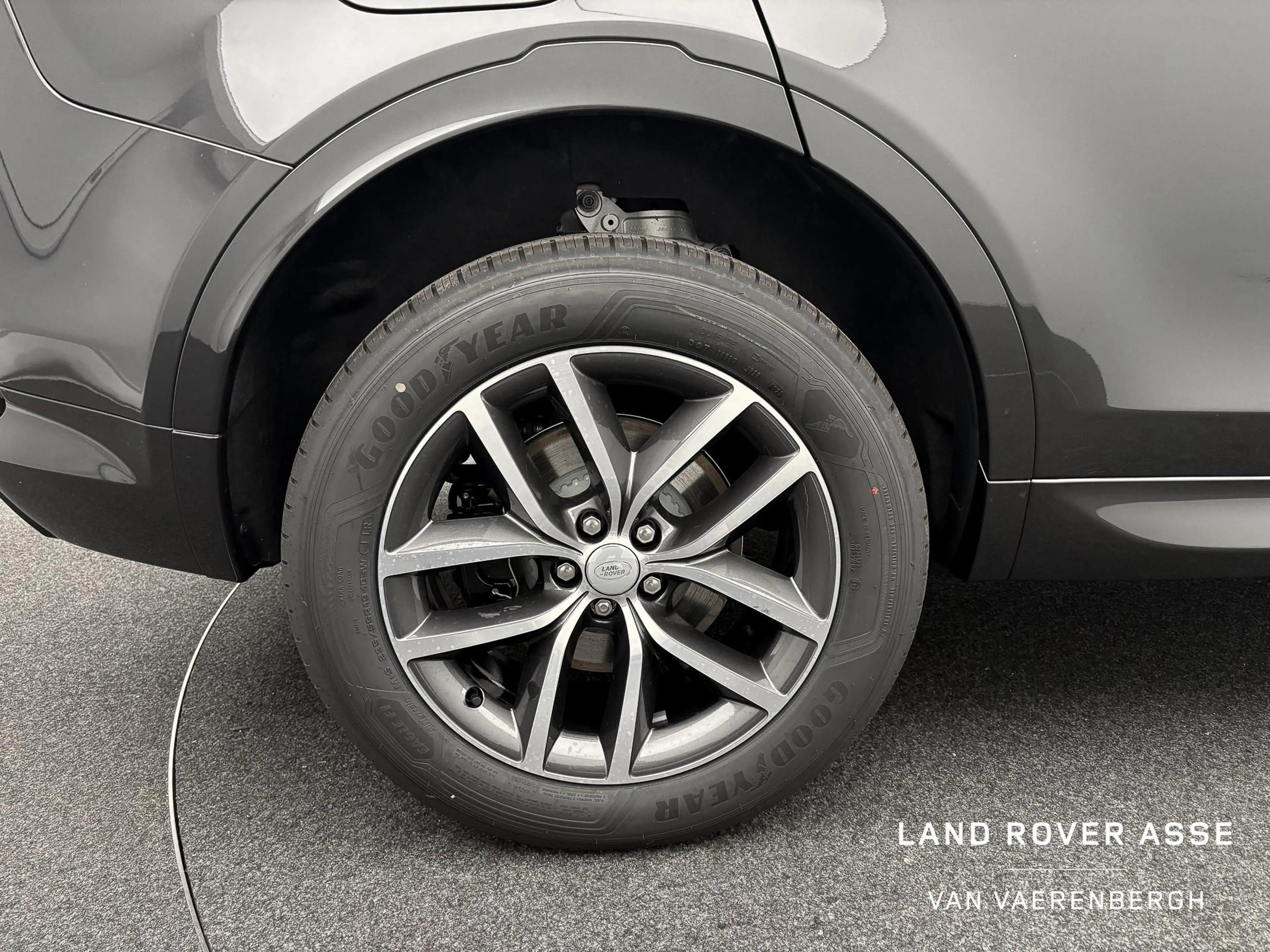 Land Rover Discovery Sport P270e S AWD — photo 11
