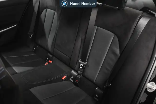 BMW 3 Series view 14