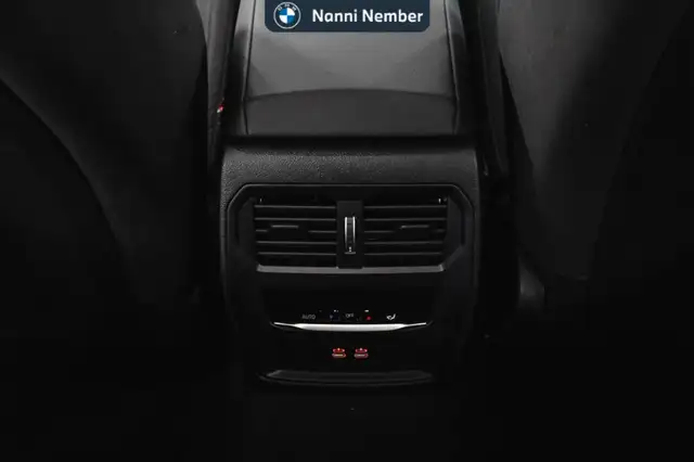 BMW 3 Series view 15