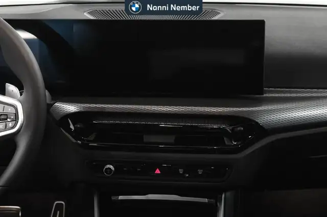BMW 3 Series view 11