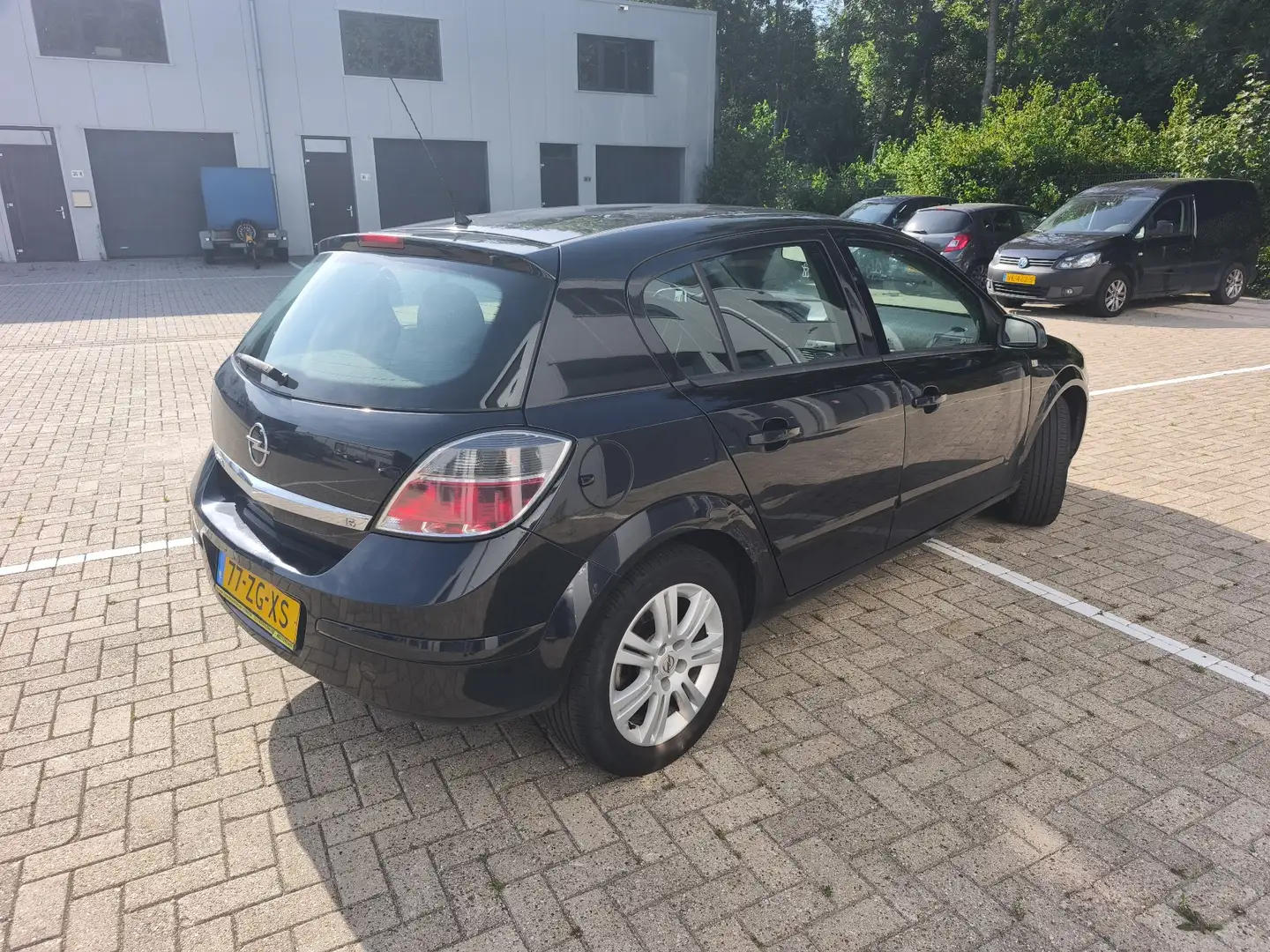Opel Astra 1.6 AIRCO / APK / AUX / 5 DEURS Zwart - 2