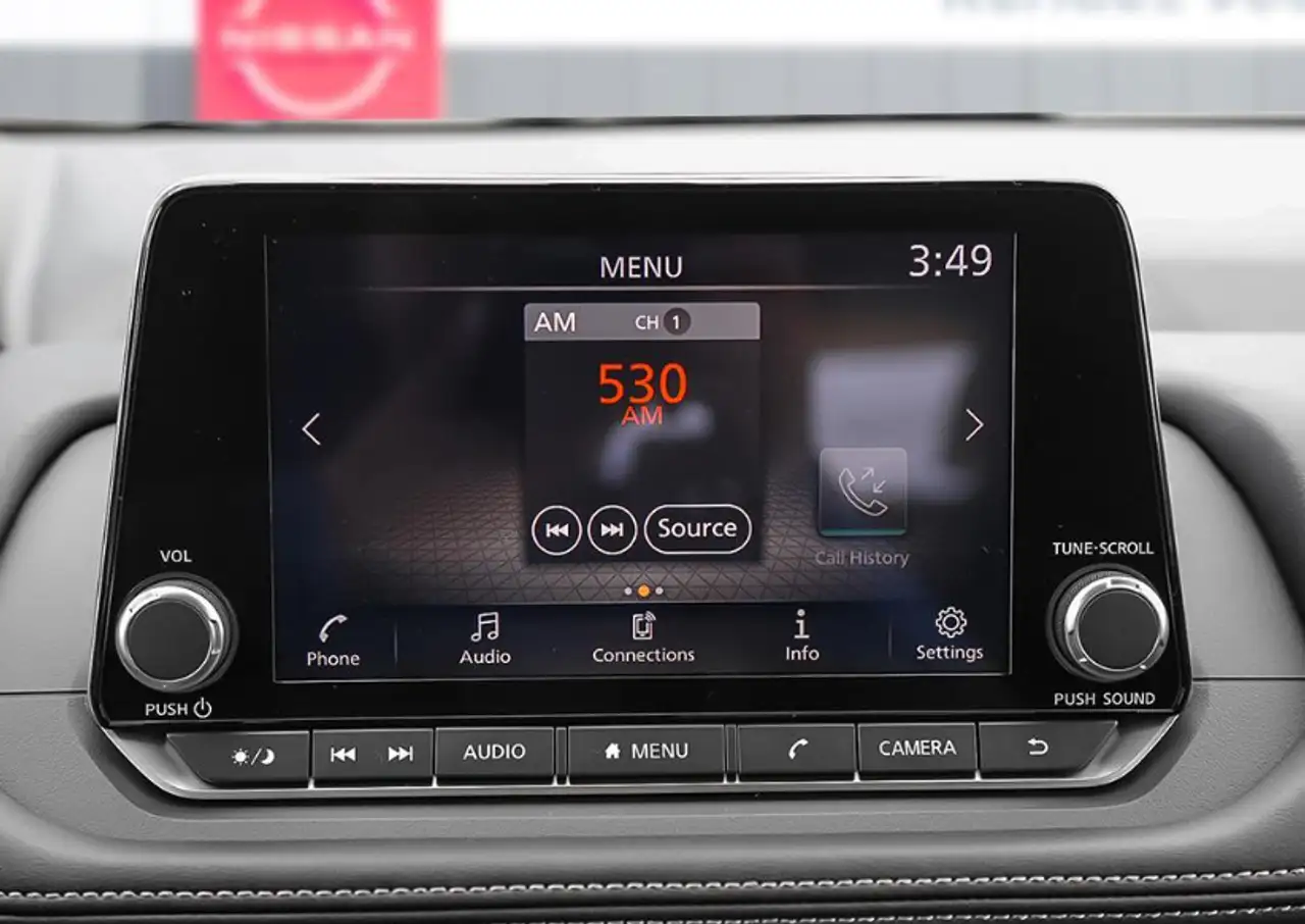 Nissan Rogue снимка Nissan Rogue