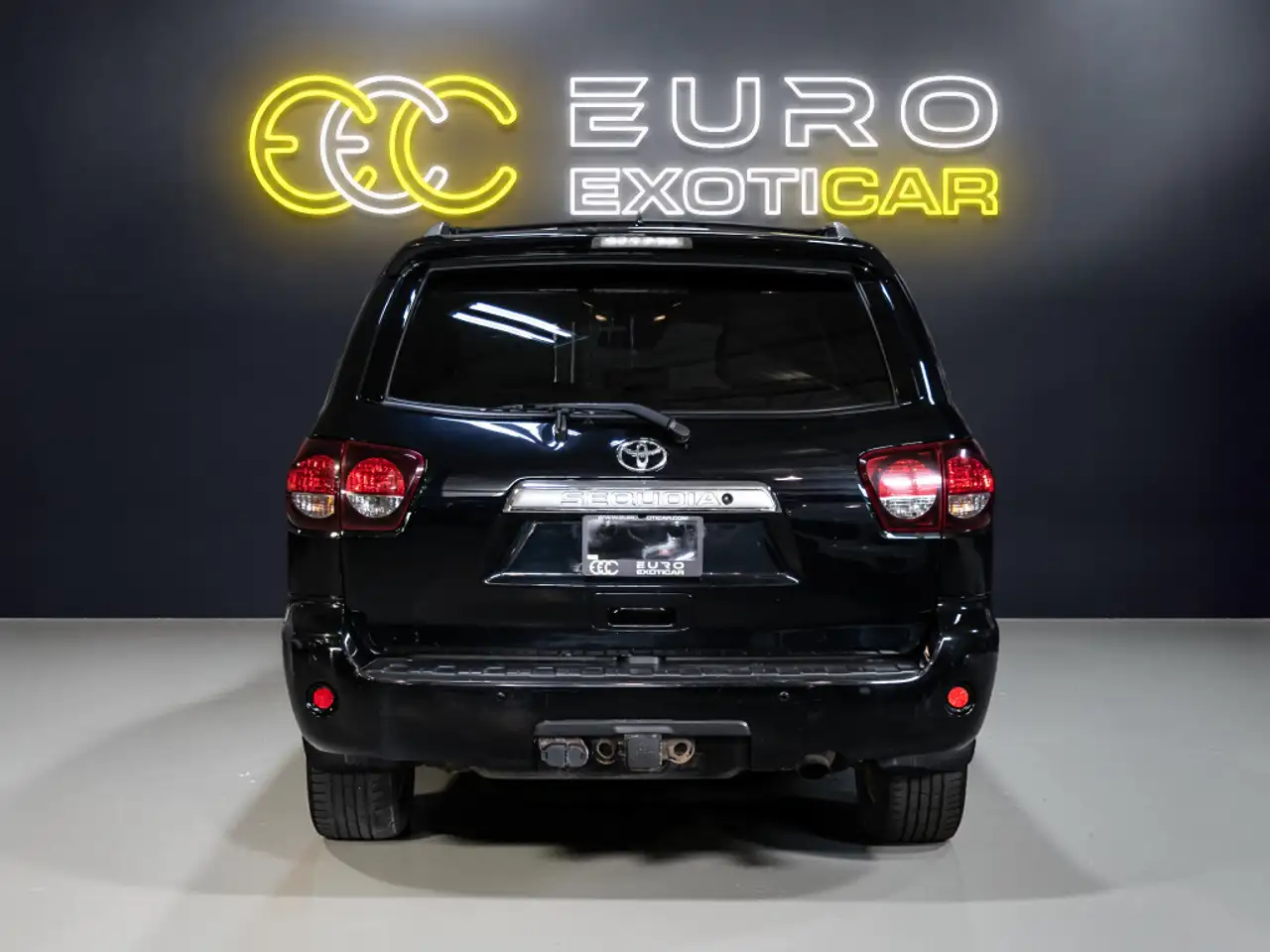 Toyota Sequoia photo Toyota Sequoia