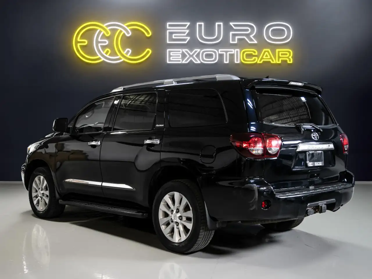 Toyota Sequoia photo Toyota Sequoia