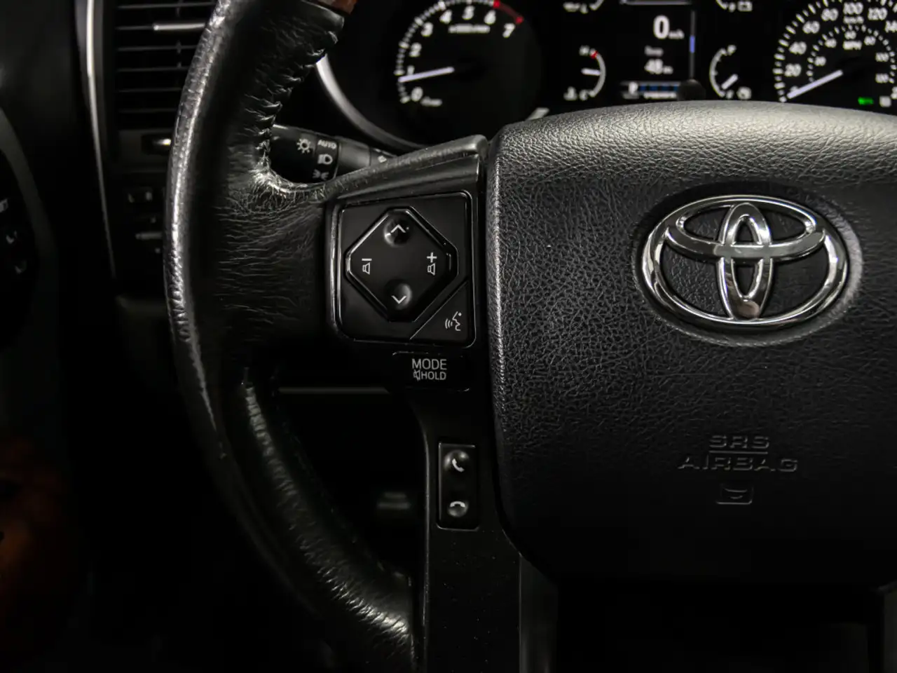 Toyota Sequoia photo Toyota Sequoia