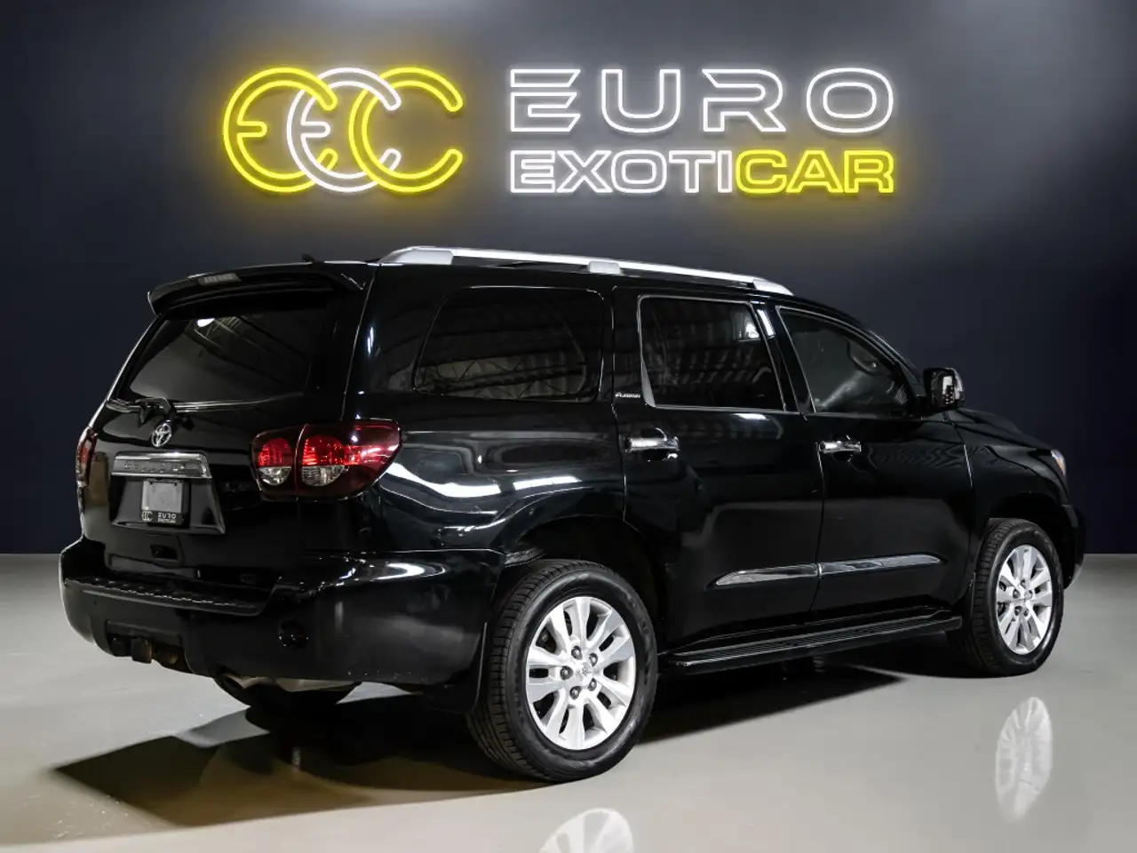 Toyota Sequoia photo Toyota Sequoia
