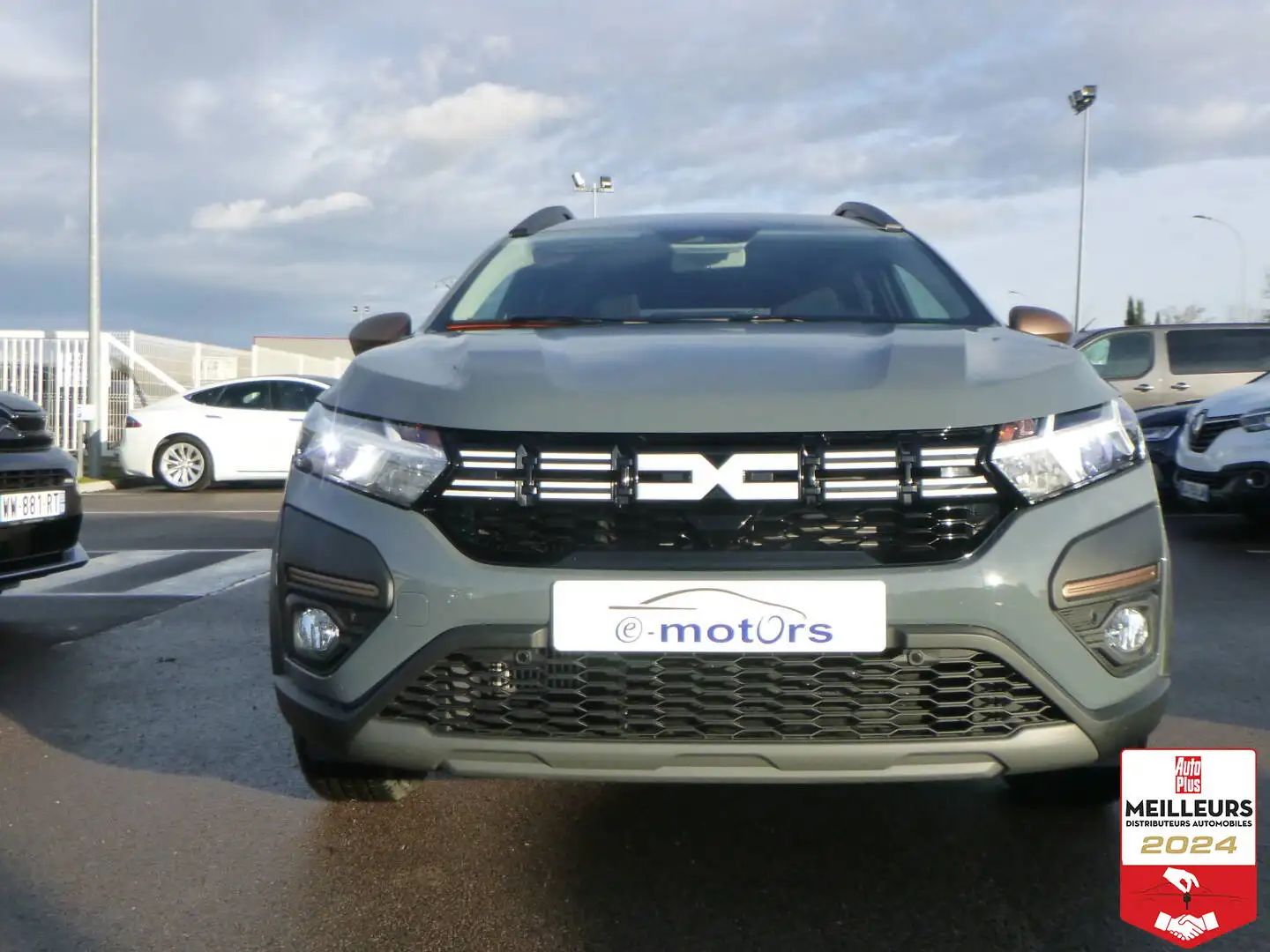 Dacia Jogger ECO-G 100 7 places Extreme+ +Si¨ges AV chauffants Gris - 2