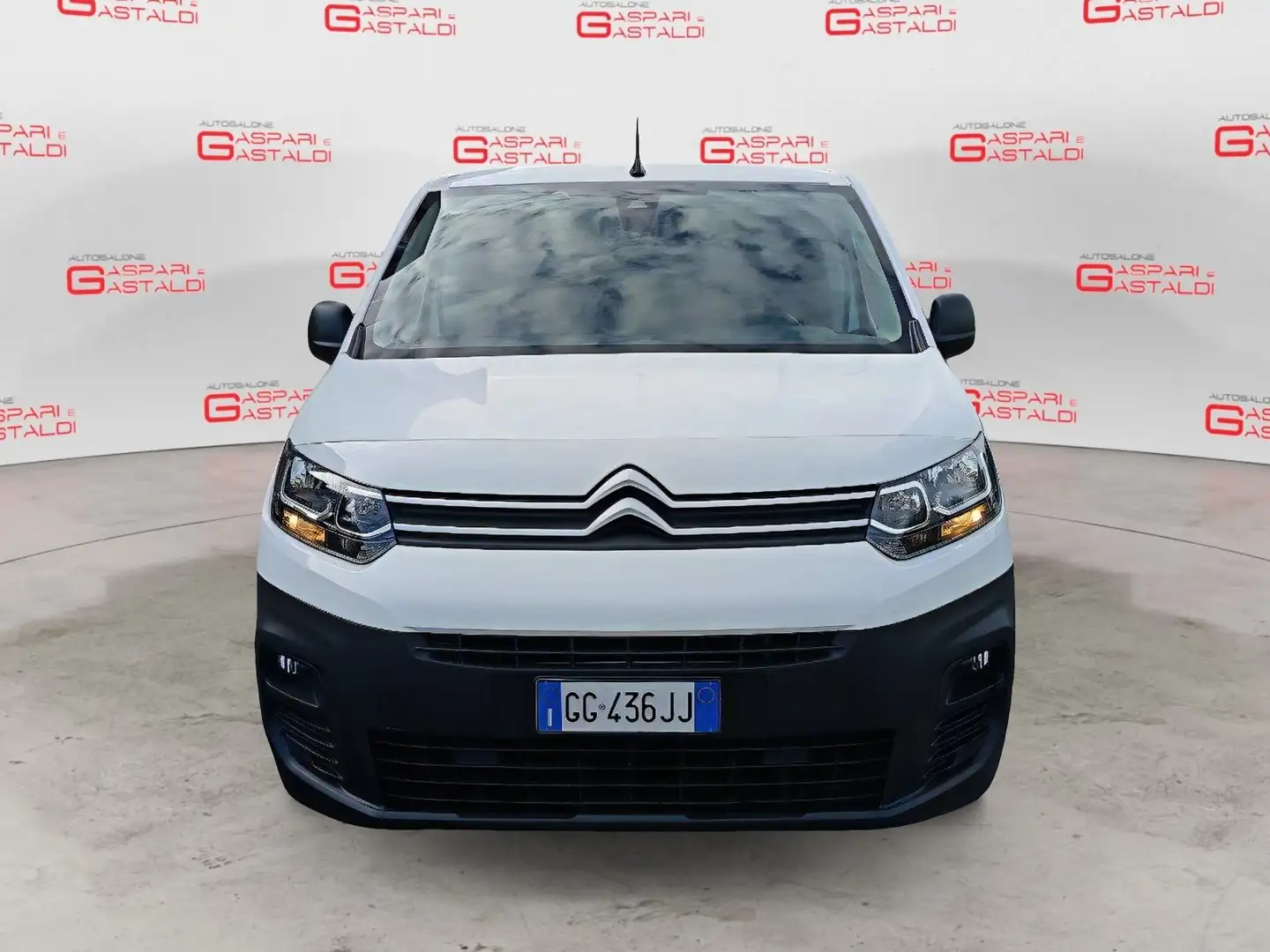 Citroen Berlingo BlueHDi 130 EAT8 S&S Van M Club - 2