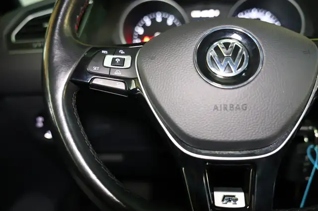 Volkswagen Tiguan view 15