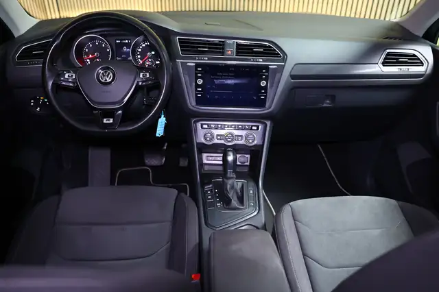 Volkswagen Tiguan view 2