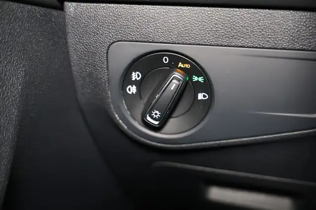 Volkswagen Tiguan view 14