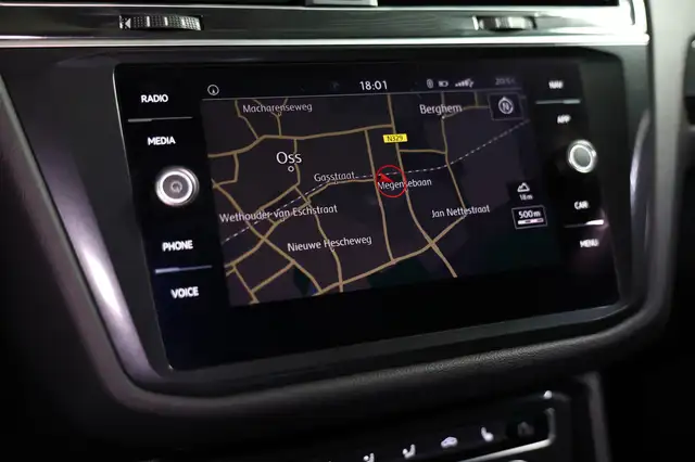Volkswagen Tiguan view 20